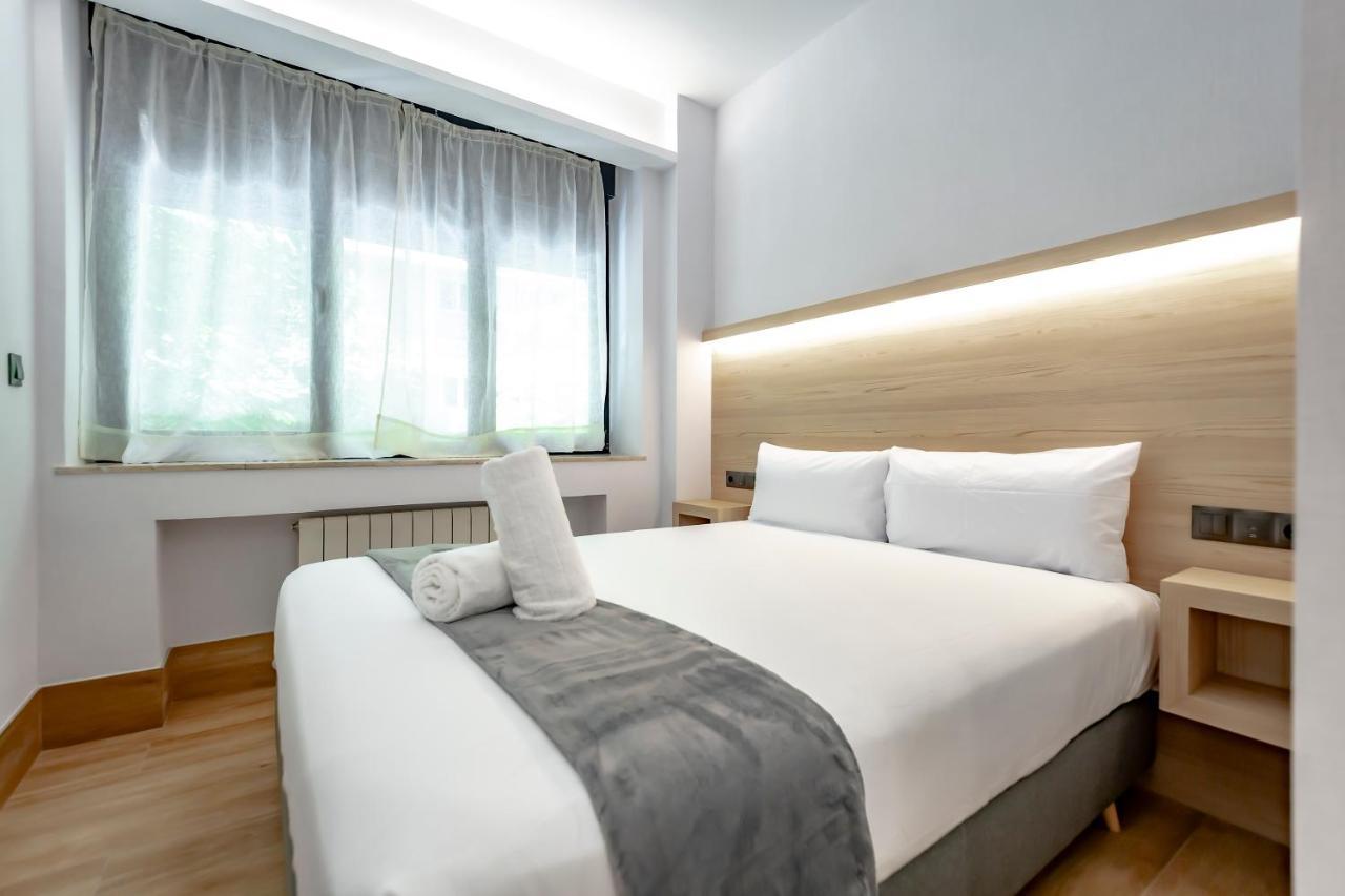 Dobohomes - Montesa 20 Apartamentos Madrid Buitenkant foto