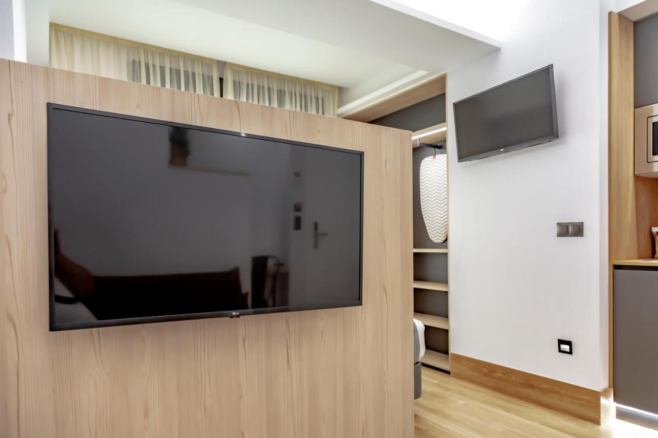 Dobohomes - Montesa 20 Apartamentos Madrid Buitenkant foto