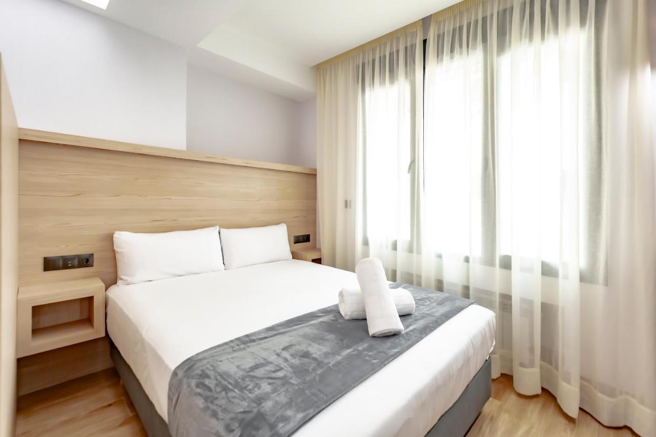 Dobohomes - Montesa 20 Apartamentos Madrid Buitenkant foto